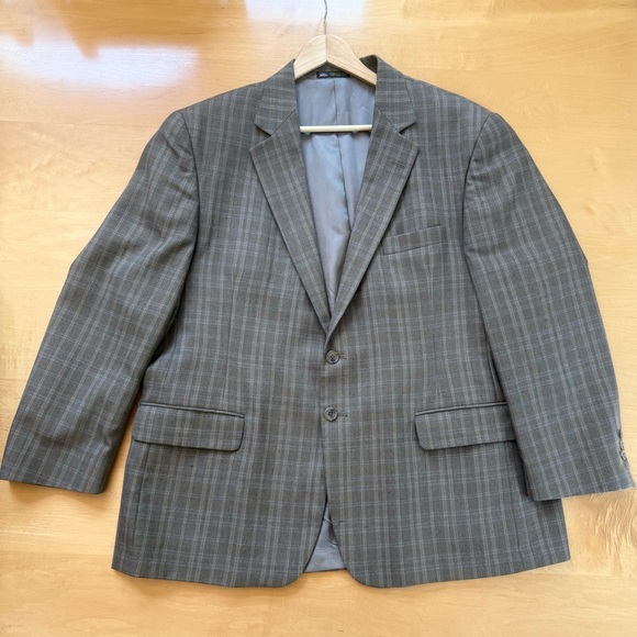 Hardwick Clothes Tanish Gray Plaid Men's Sport Coat